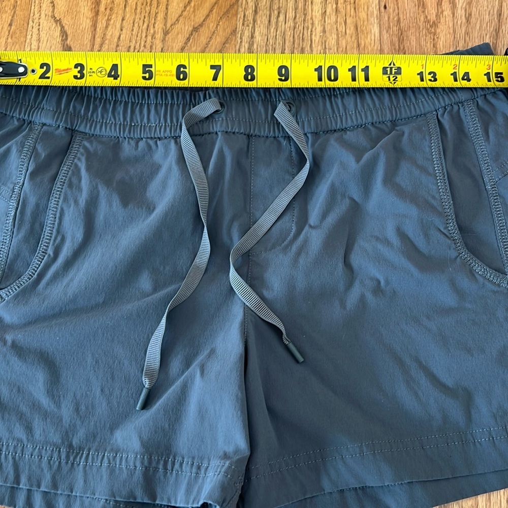 Eddie Bauer women’s shorts‎ dark gray pockets size 2 - Picture 2 of 8